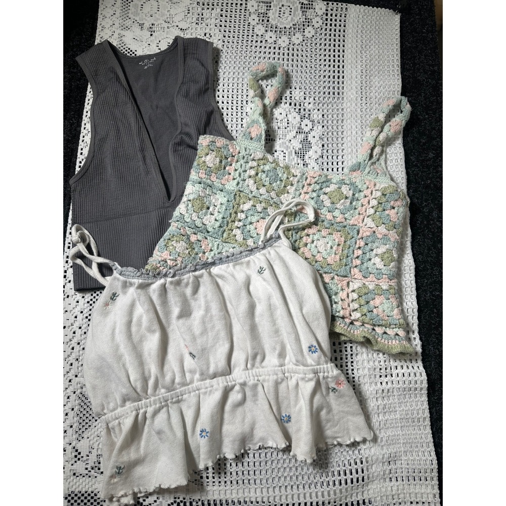 American Eagle Urban Outfitter 3 Lot Too